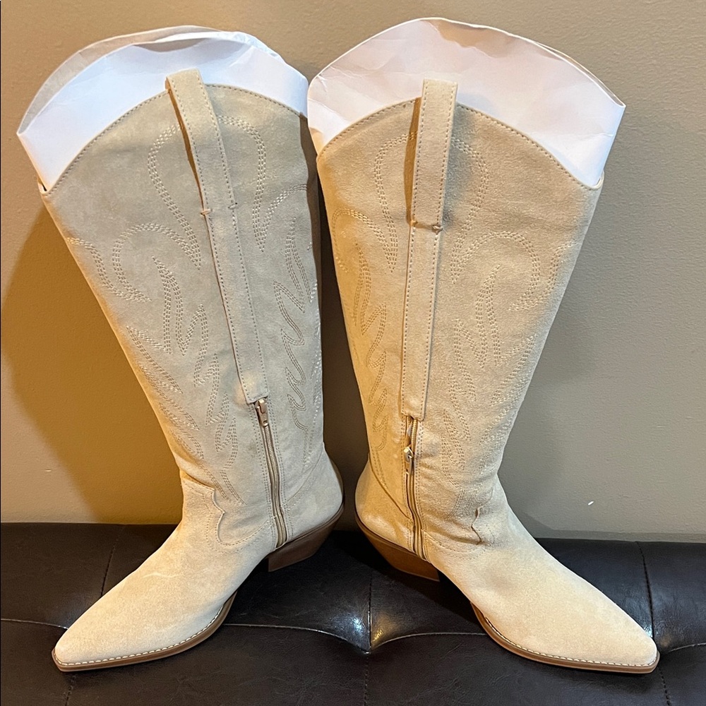 Coconuts by Matisse TALL Cream Boots NWOT 10M 👢👢